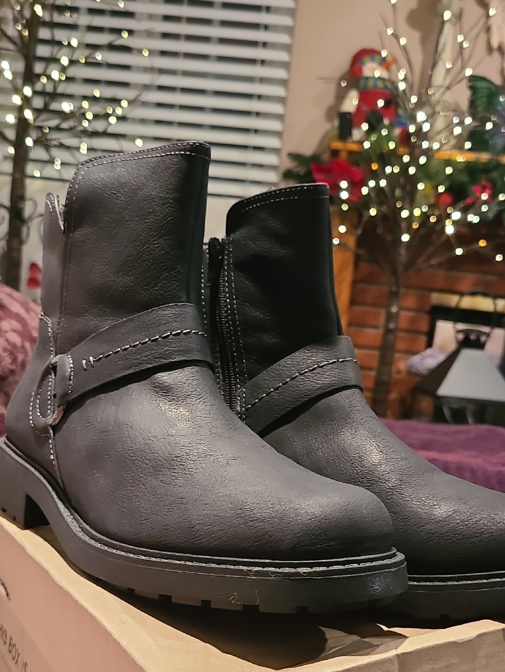 Clarks Black Leather Ankle Boots Size 9.5M